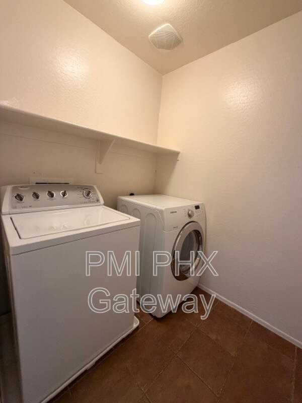 3339 E Tulsa St - Photo 4 of 16