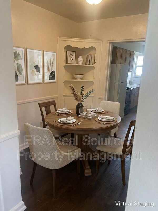 323 Mayfair Blvd - Photo 2 of 5