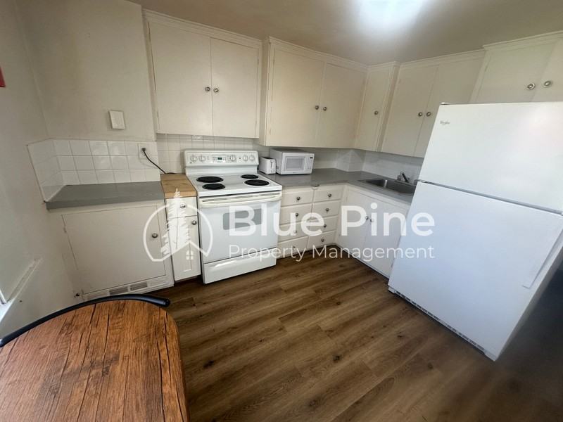 427 S Boulevard - Photo 3 of 6
