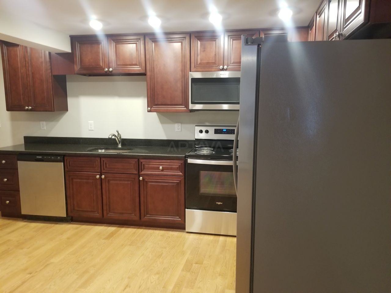 47 Fremont St #2 - Photo 4 of 17