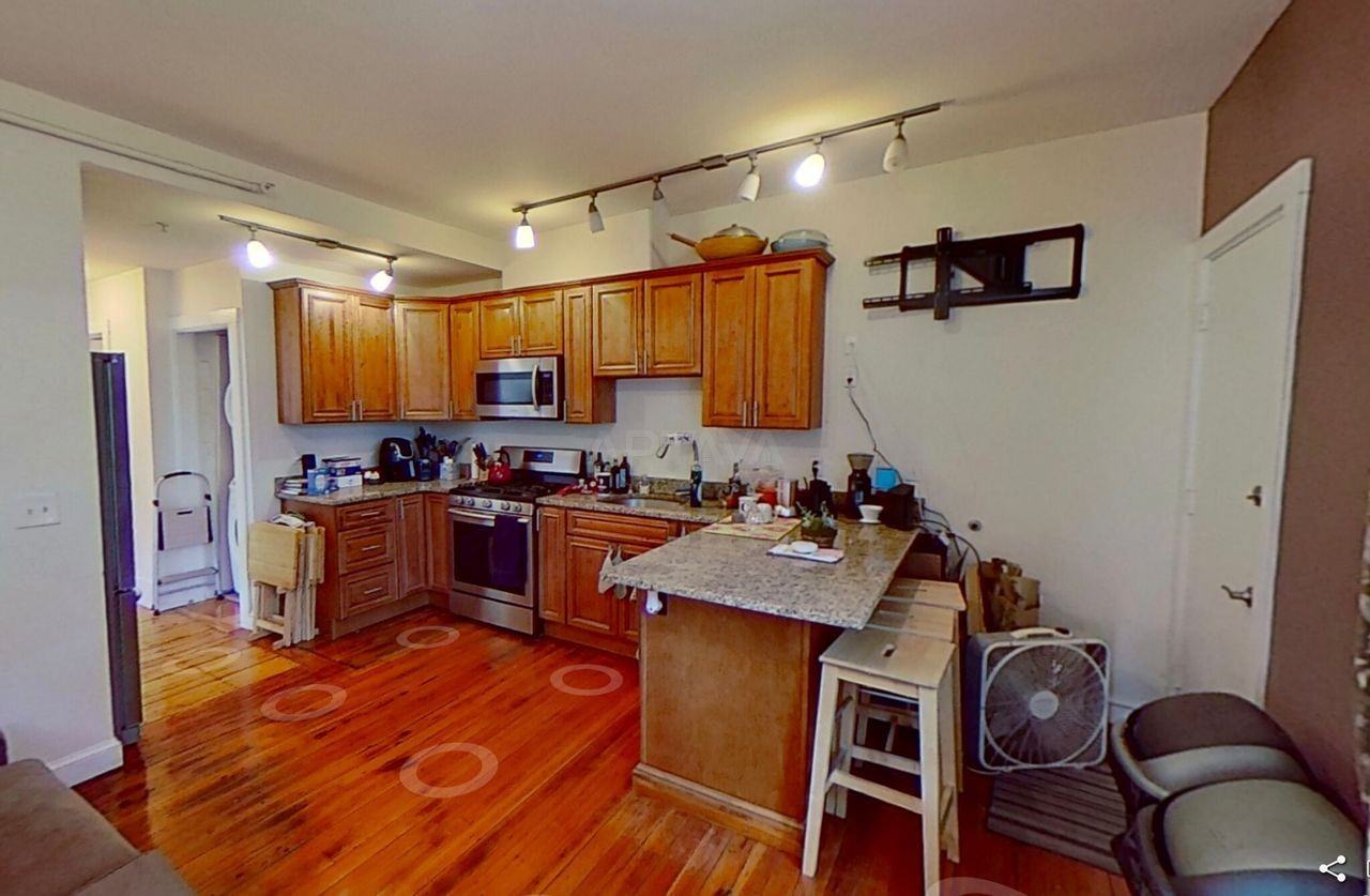 231 Norfolk St #4 - Photo 7 of 15