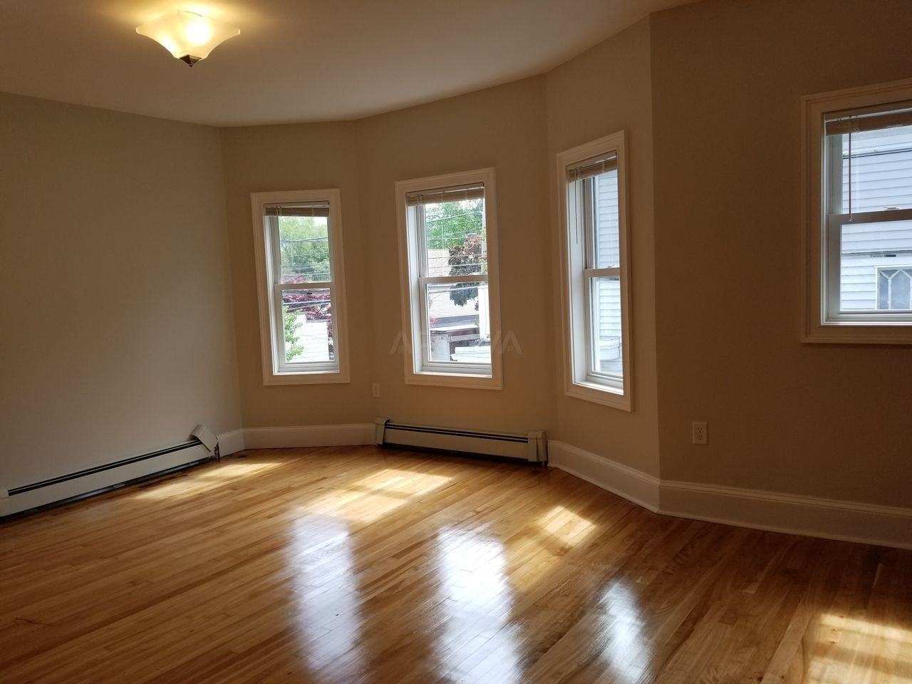 231 Boston Ave #2 - Photo 4 of 18