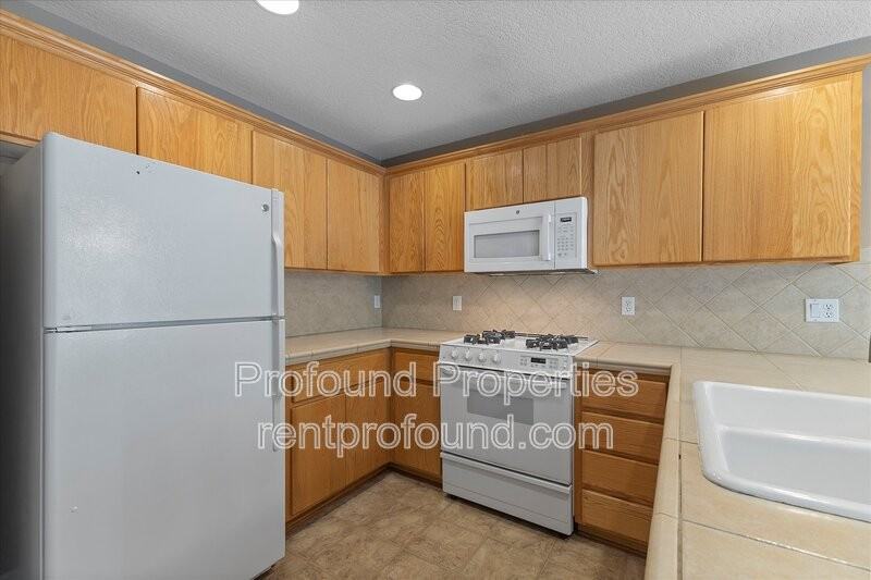 20176 Sw Bernice Ln - Photo 3 of 33