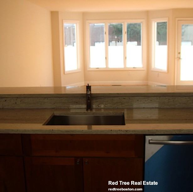1 Raymond St #D - Photo 5 of 26