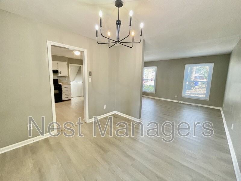 452 Clover Hill Pl - Photo 5 of 24