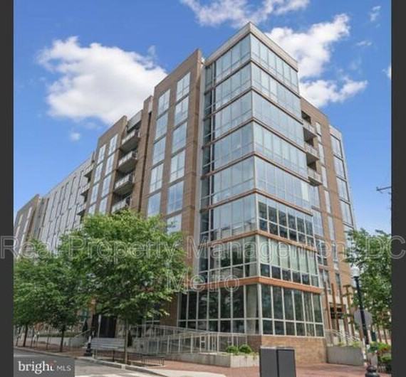88 V St Sw #313