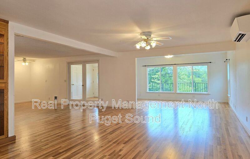 6822 14th Ave Ne - Photo 7 of 27