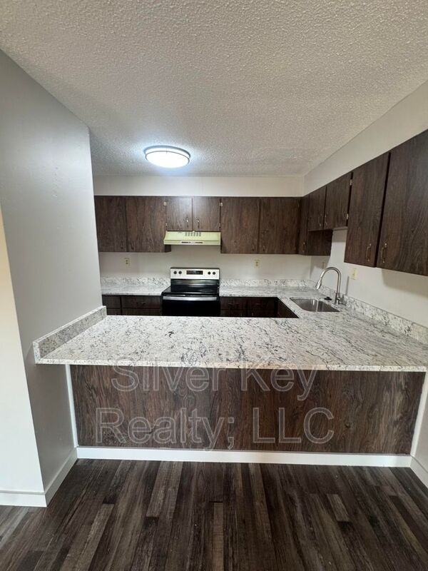114 Old Athens Pike #2F - Photo 4 of 11