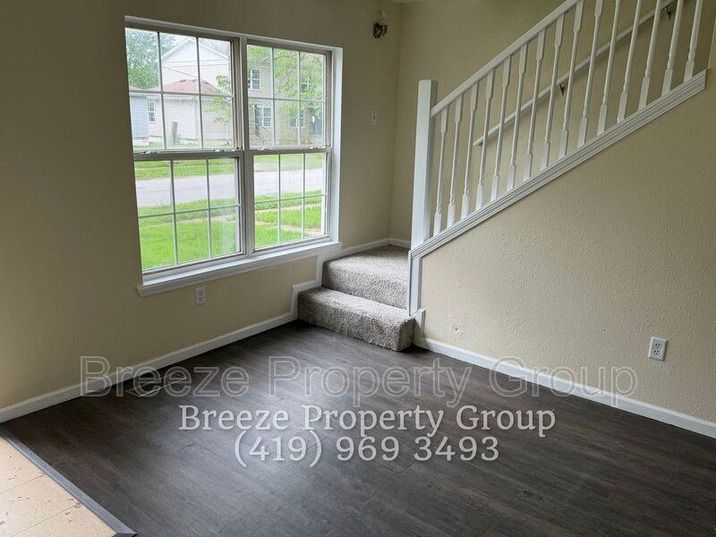 623 Hope St - Photo 3 of 13
