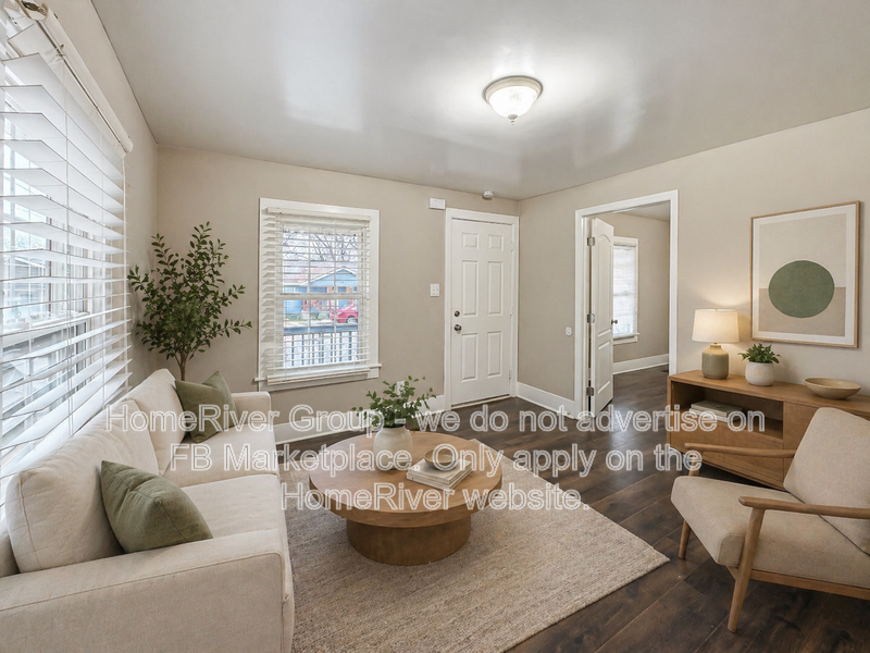 1310 Roanoke Ave - Photo 2 of 23