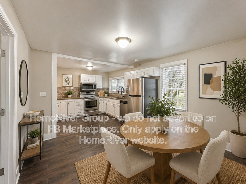 1310 Roanoke Ave - Photo 3 of 23