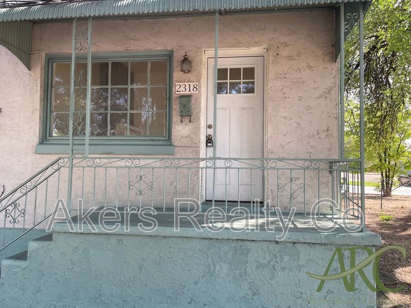 2318 Saint Clair Ave