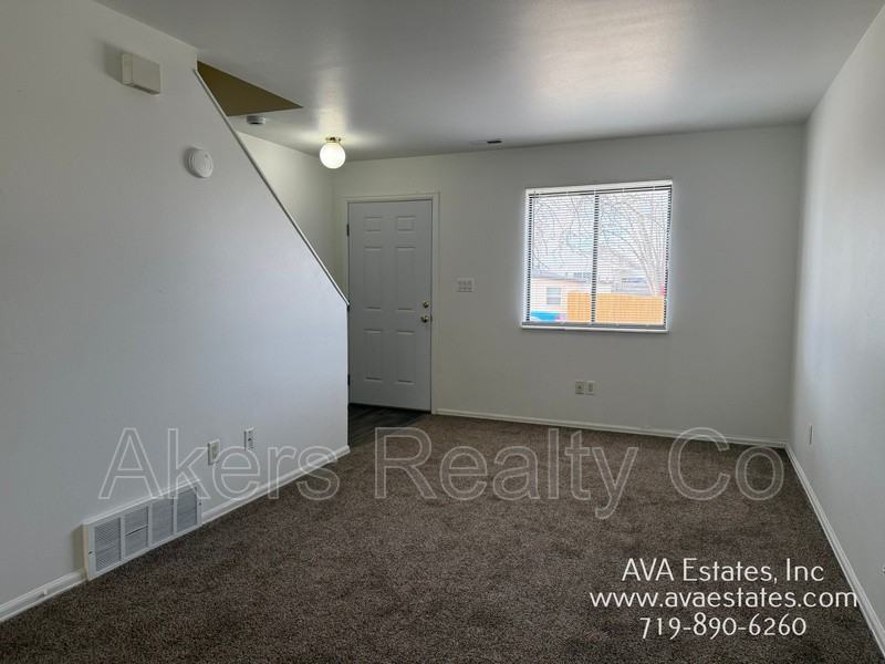 1405 E 19th St #B - Photo 2 of 13