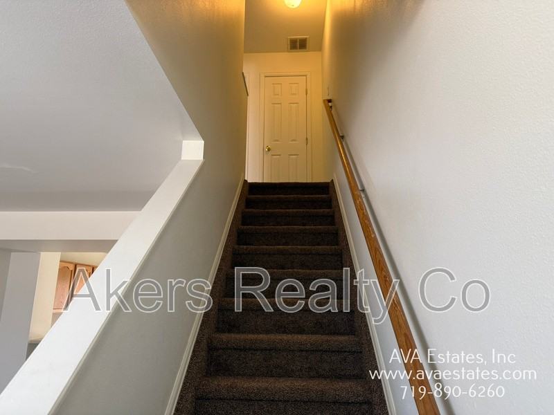 1405 E 19th St #B - Photo 6 of 13