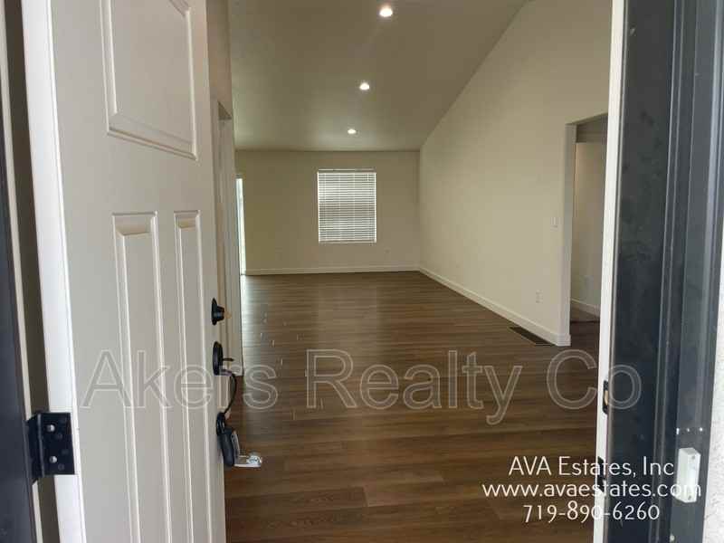 970 S Coral Pl - Photo 2 of 28