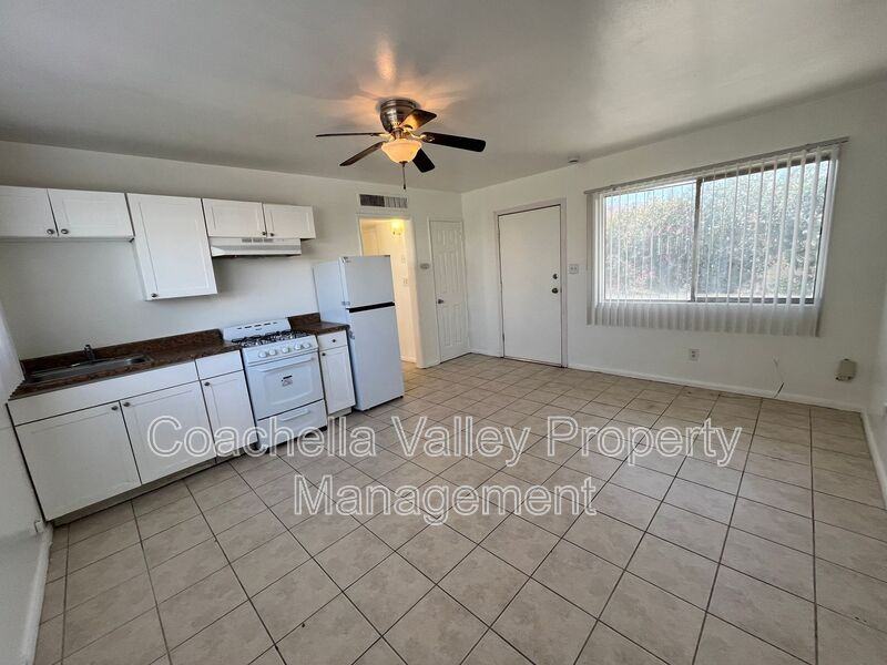 66358 1st St #B - Photo 2 of 5