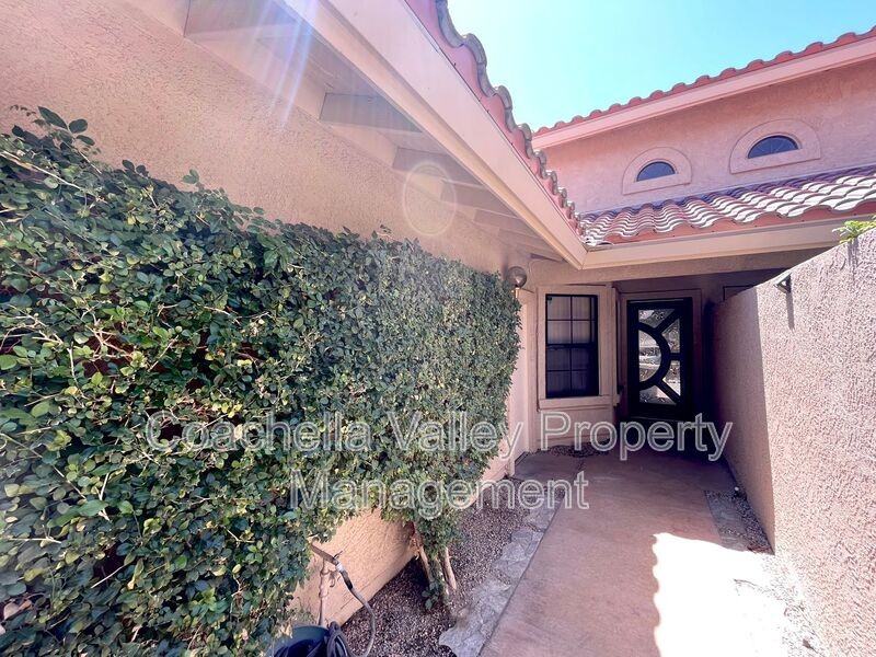 41469 Woodhaven Dr W - Photo 3 of 30