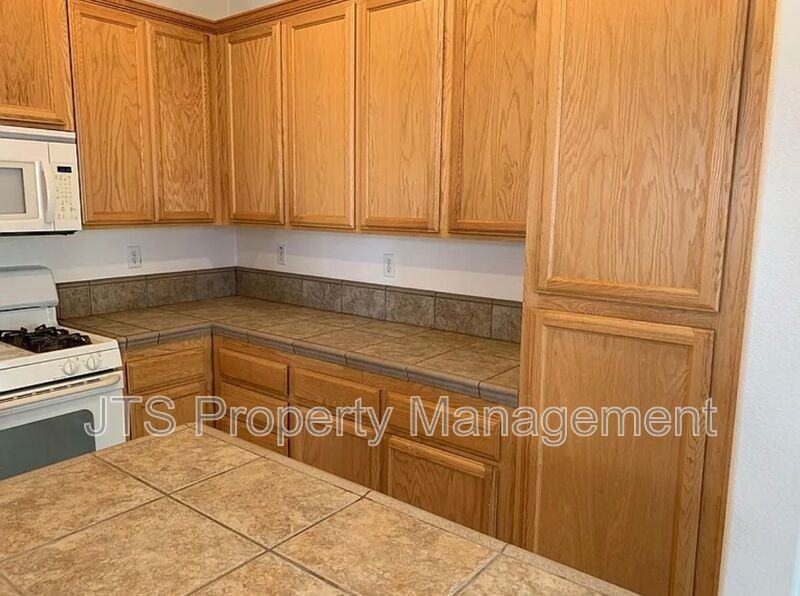 506 Navigator Dr - Photo 2 of 9