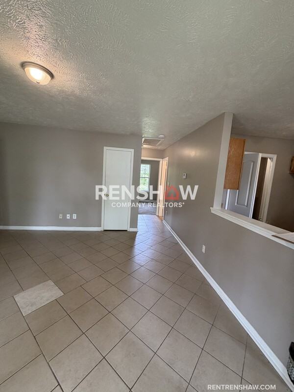 408 Mcgee Loop - Photo 4 of 23