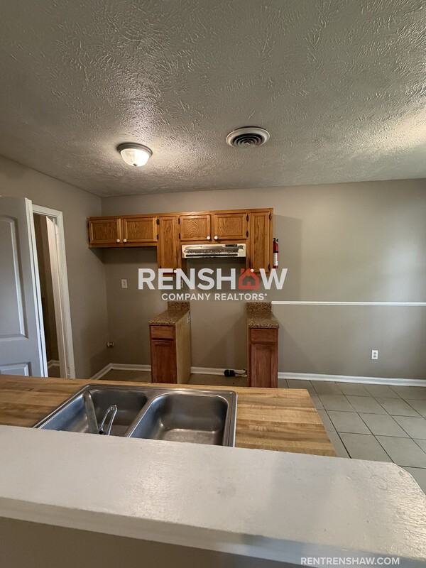 408 Mcgee Loop - Photo 6 of 23