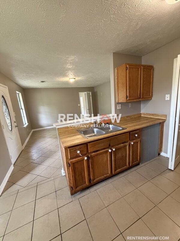408 Mcgee Loop - Photo 7 of 23