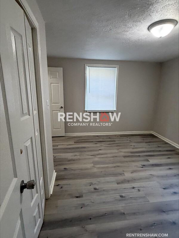 68 Royal Oaks Pl - Photo 4 of 38