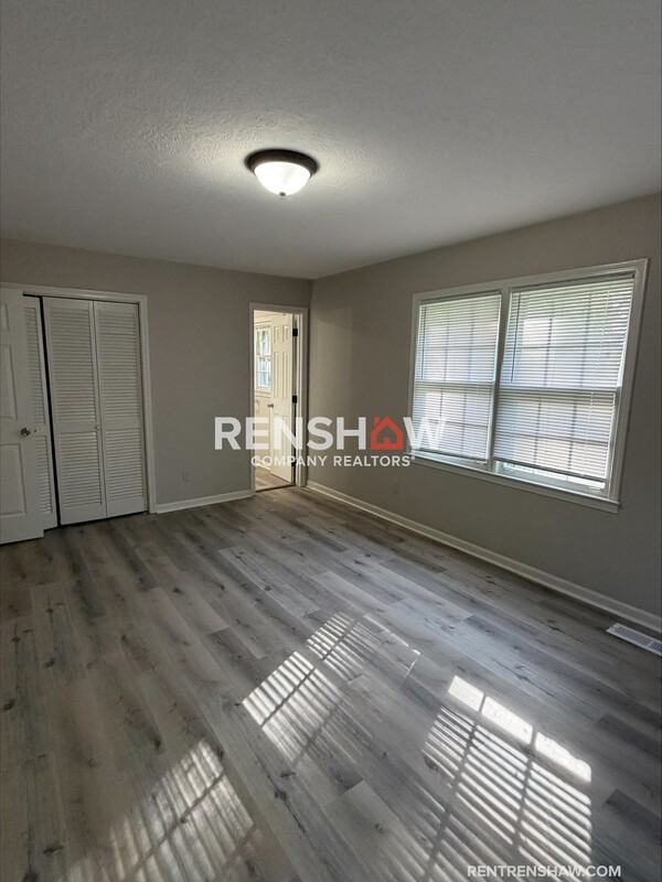 68 Royal Oaks Pl - Photo 5 of 38