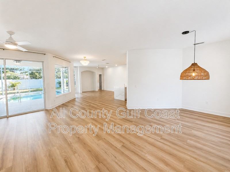 11318 Pine Lilly Pl - Photo 3 of 20