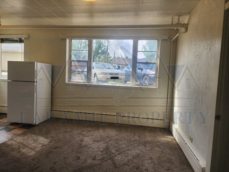 1010 E Grand Ave #2 - Photo 3 of 12