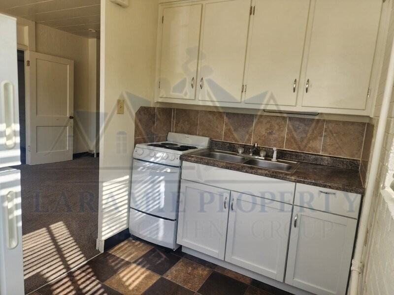 1010 E Grand Ave #2 - Photo 6 of 12