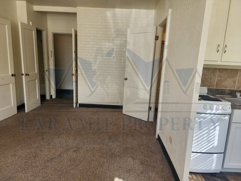 1010 E Grand Ave #2 - Photo 7 of 12