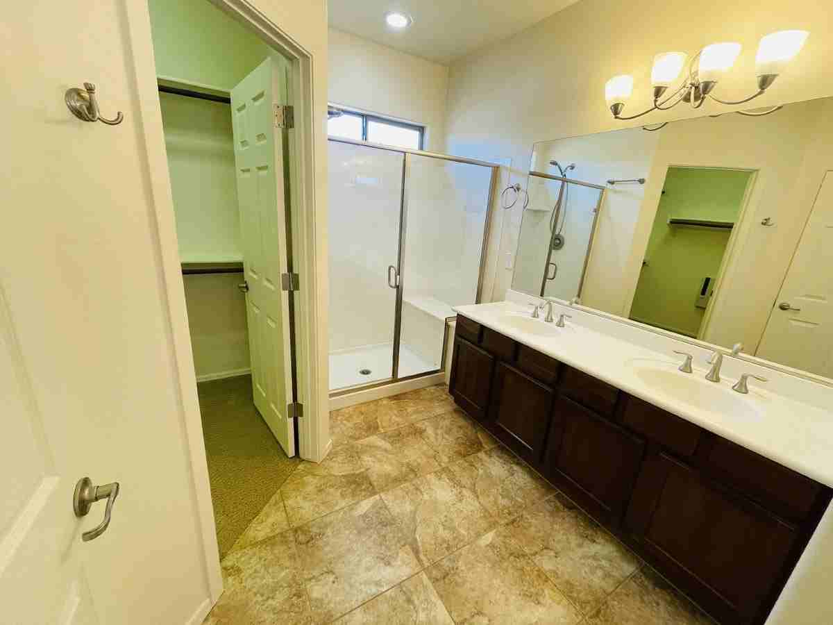37078 W Mondragone Ln - Photo 3 of 18
