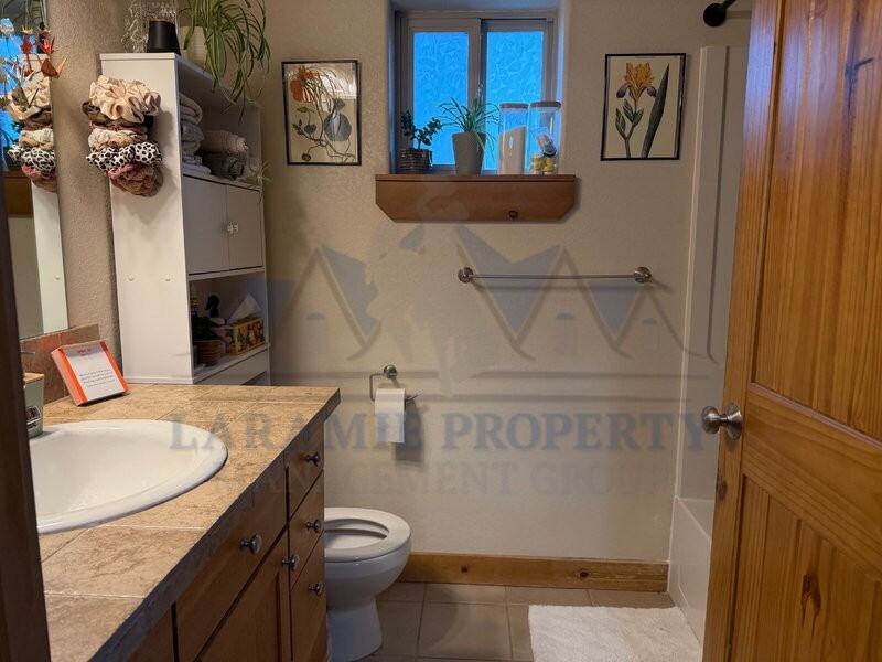 2454 N 13th St #B - Photo 7 of 16