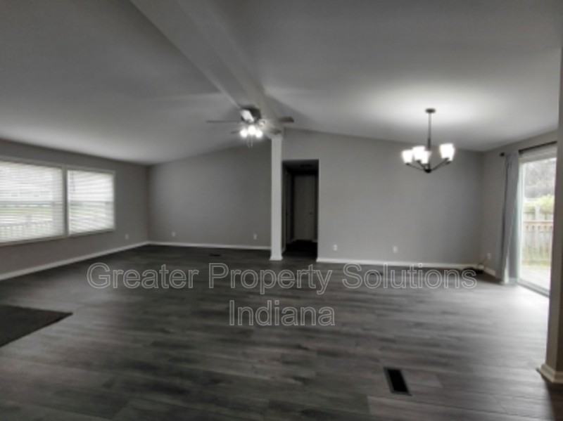 2870 Vigo St - Photo 2 of 22