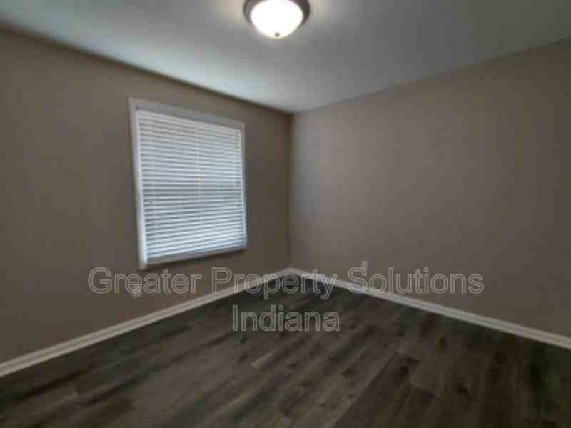 2870 Vigo St - Photo 5 of 22
