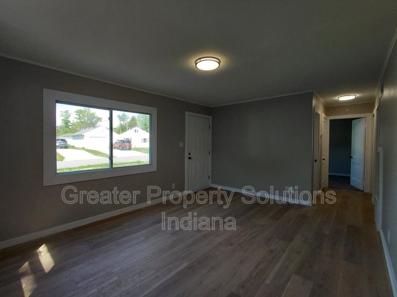 506 Parkside Ave - Photo 2 of 9