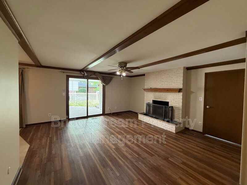 2135 E Rahn Rd - Photo 5 of 21