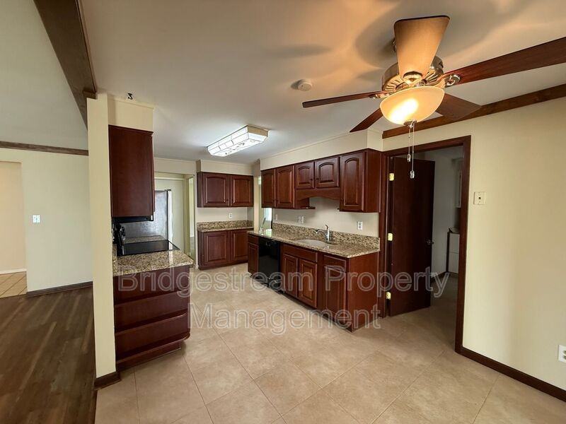 2135 E Rahn Rd - Photo 6 of 21