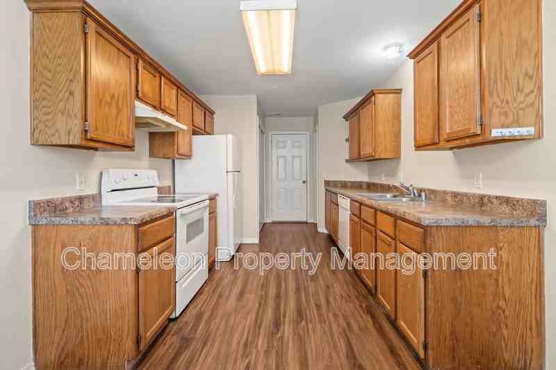 2910 Dawn Ct #C - Photo 2 of 20