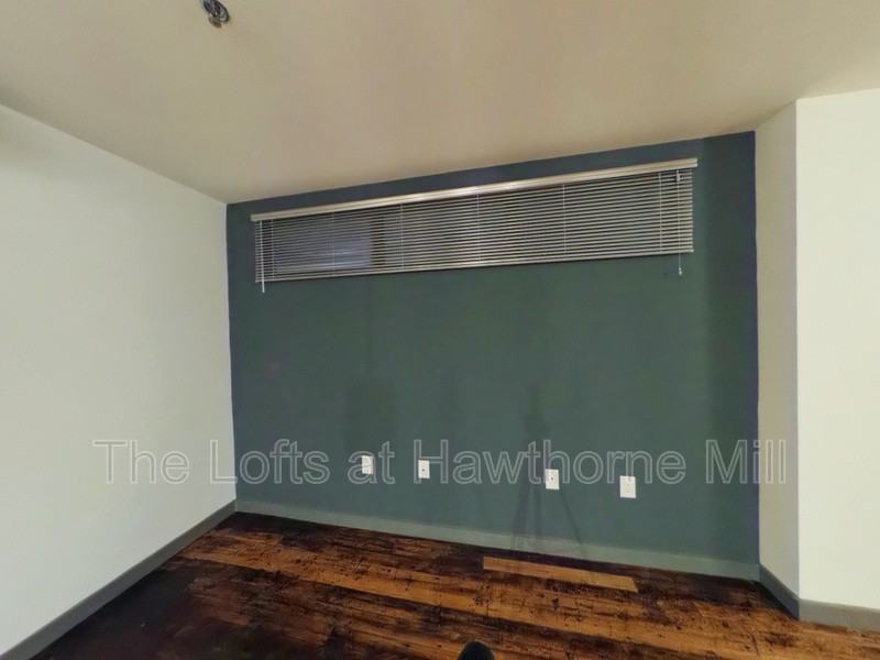 1101 Hawthorne Ln #285 - Photo 2 of 11
