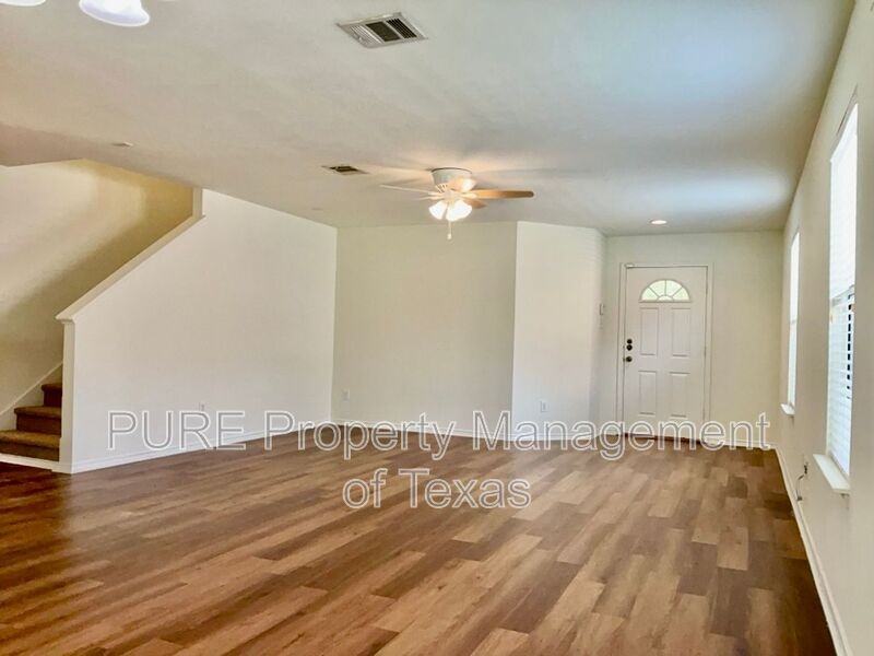 2242 Perkins Pl - Photo 3 of 26