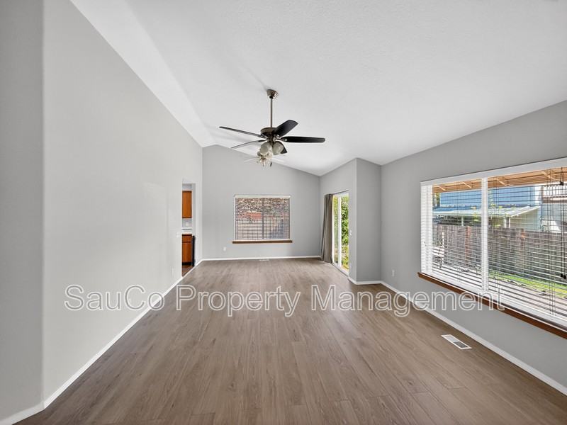 205 Nw 8th Ct - Photo 4 of 17