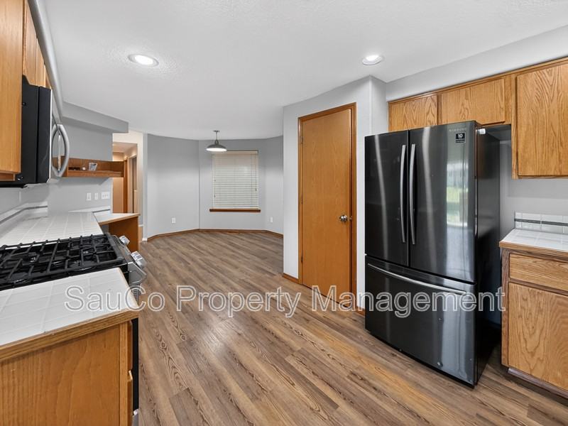 205 Nw 8th Ct - Photo 6 of 17