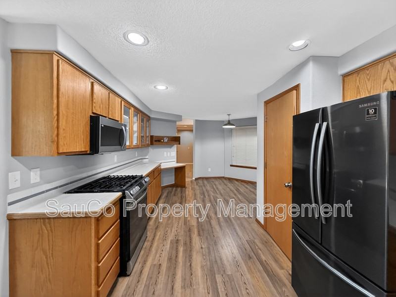 205 Nw 8th Ct - Photo 7 of 17