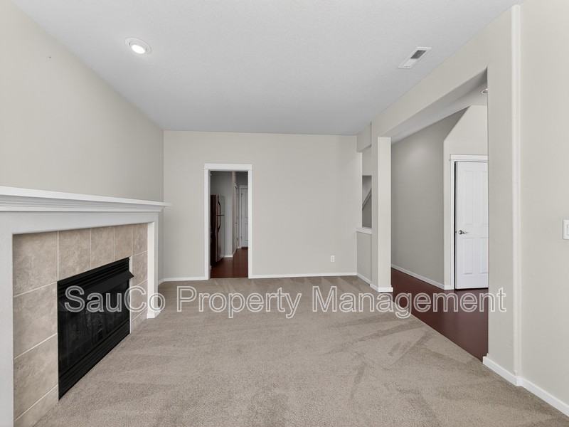 7261 Ne Stoneybrook St - Photo 7 of 20