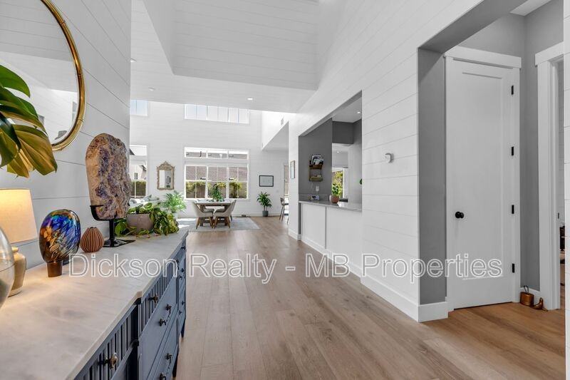 6120 Triple Crown Dr - Photo 6 of 50