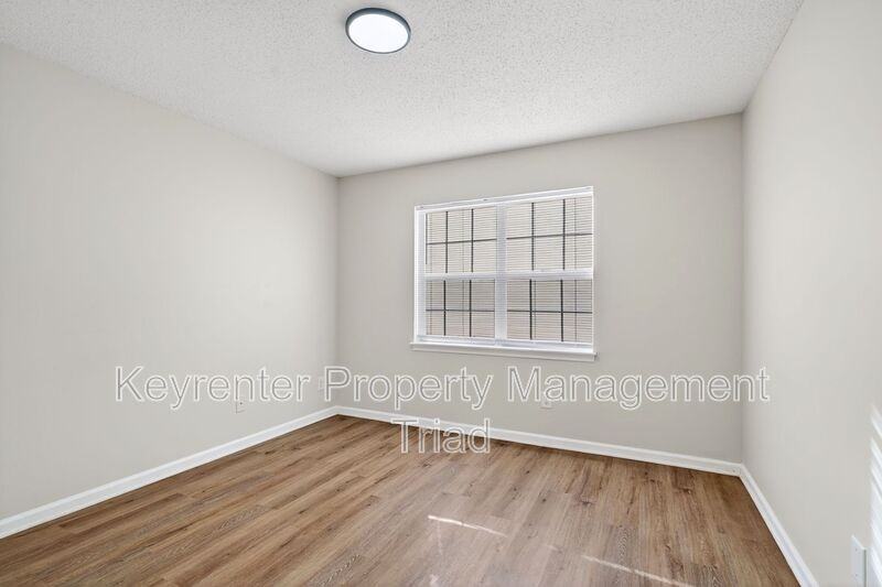 2219 New Garden Rd Apt A - Photo 4 of 30