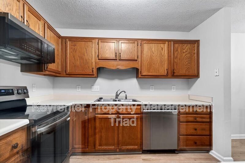 2219 New Garden Rd Apt A - Photo 6 of 30