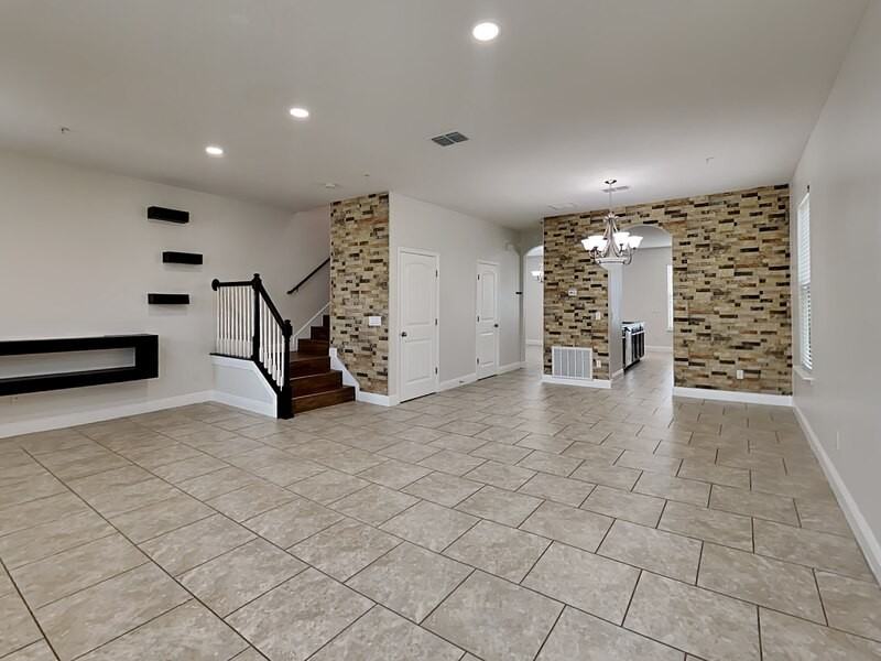 10866 Sunset Ridge Ln - Photo 4 of 17