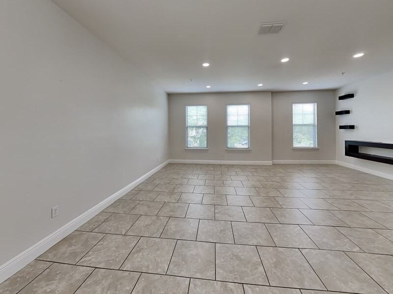 10866 Sunset Ridge Ln - Photo 5 of 17
